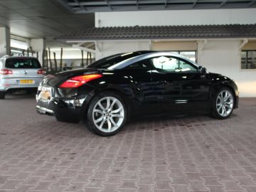 Peugeot RCZ